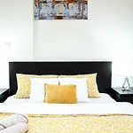 Prime Location-Greens 1Br - Free Parking-Pool-Gym